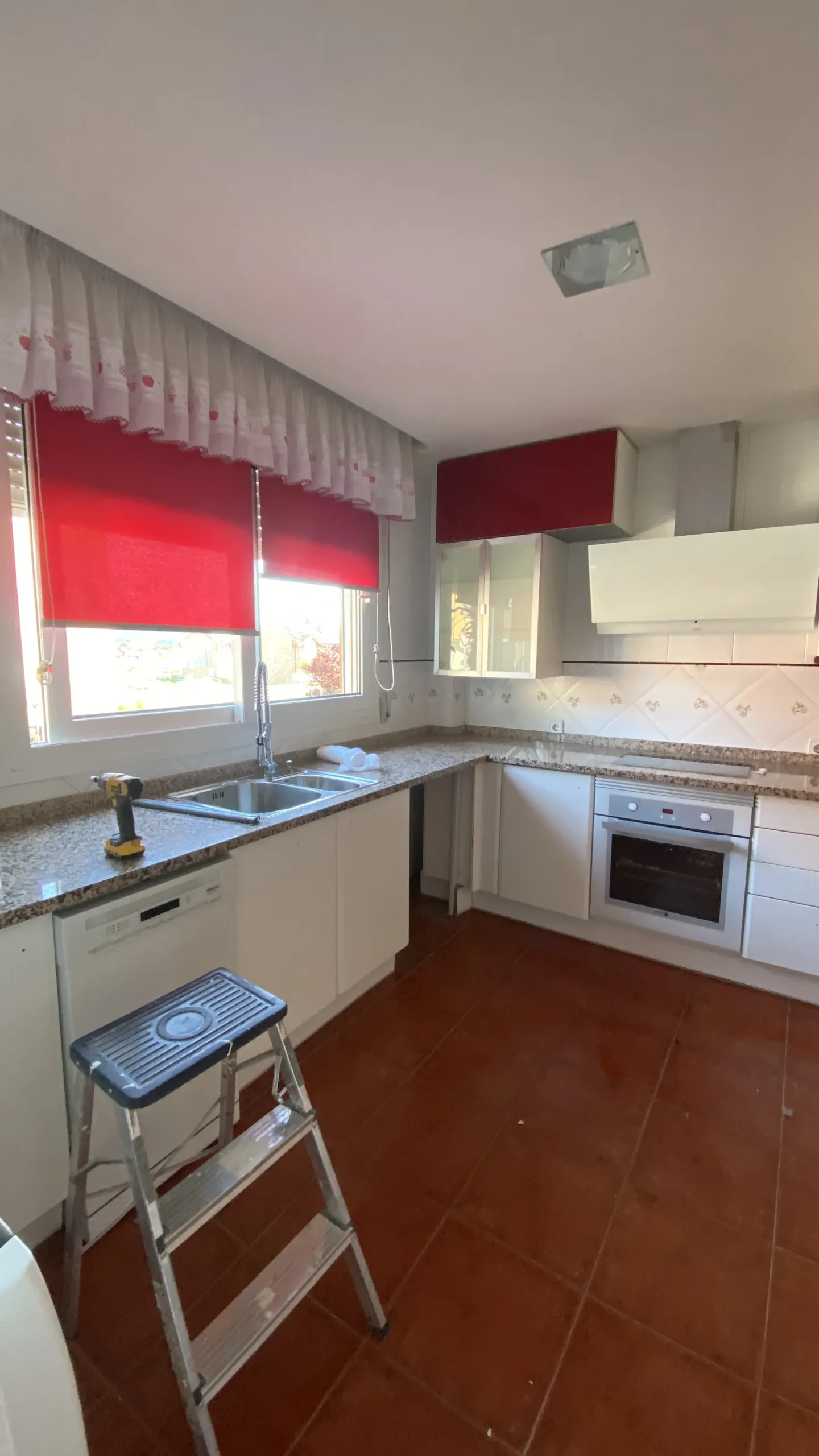 cocina vieja antes de ser reformada en San Agustin de Guadalix Cocina vieja en San Agustin de Guadalix