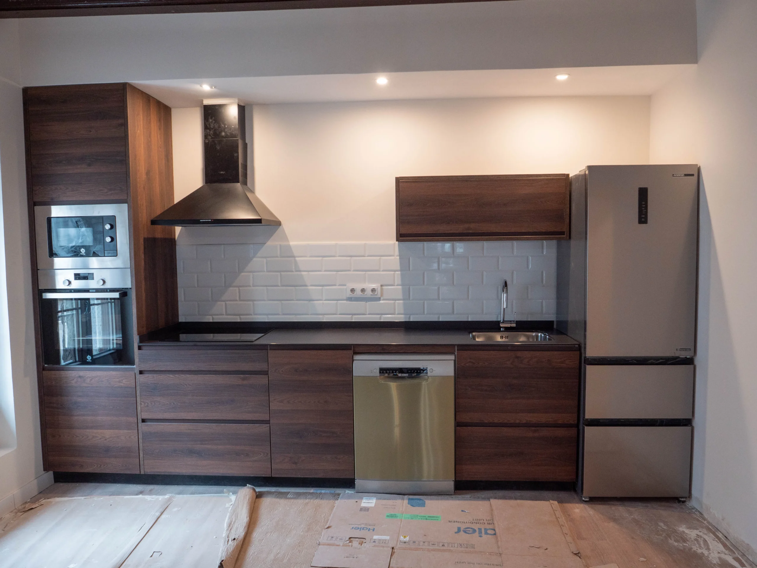 Cocina moderna con toque rústico en Brunete Madrid